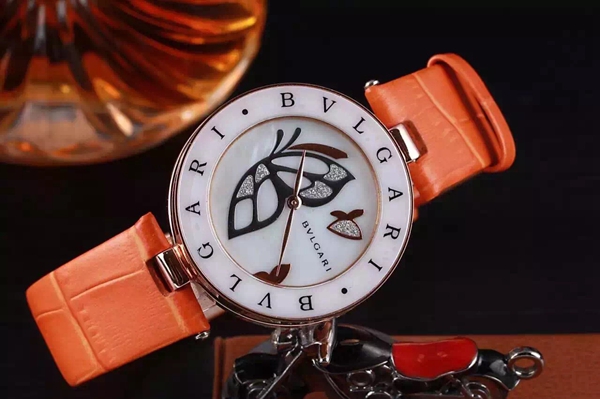 ブルガリ時計正面デザイン